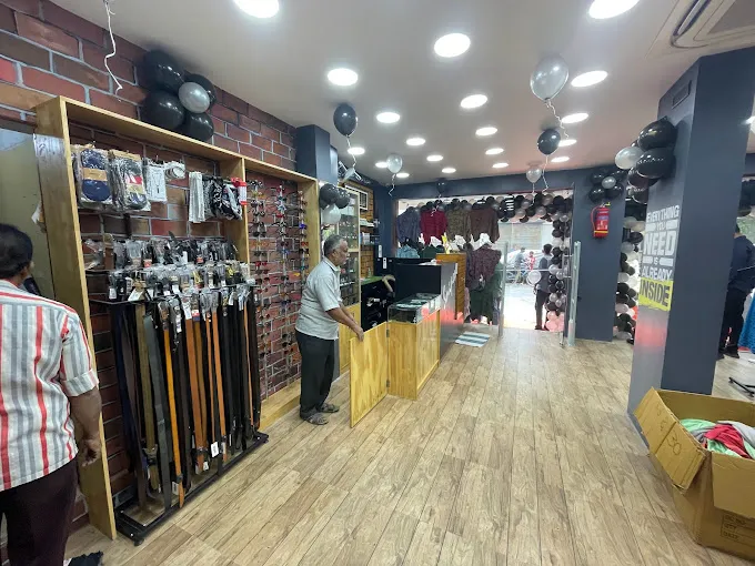 Snipes Mens Wear Triplicane